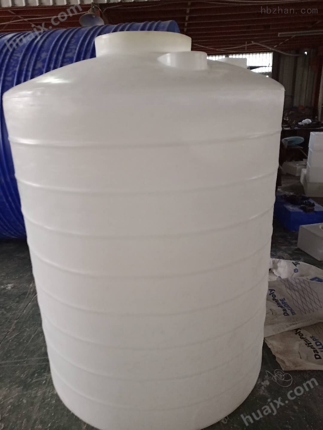 大理2吨塑料大桶 2吨液碱储罐