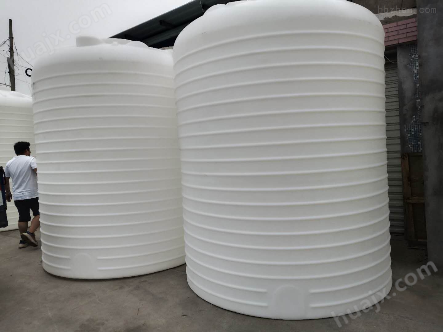 15立方塑料化工桶 15立方发泡剂储罐